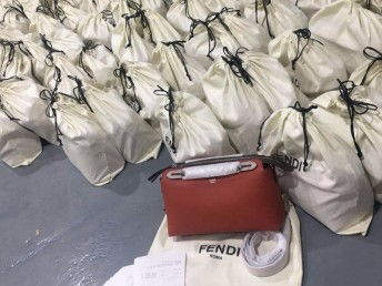 揭秘東莞奢侈品牌代工廠 原單批發如何在上海市場深耕